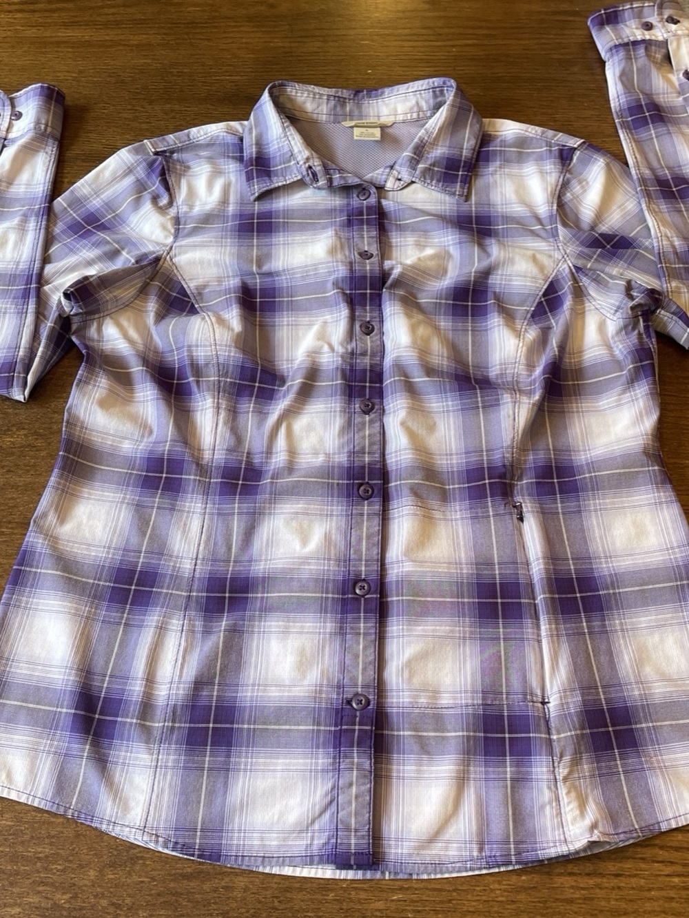 Duluth Trading Co women’s large button down roll long sleeve vented hiking blue